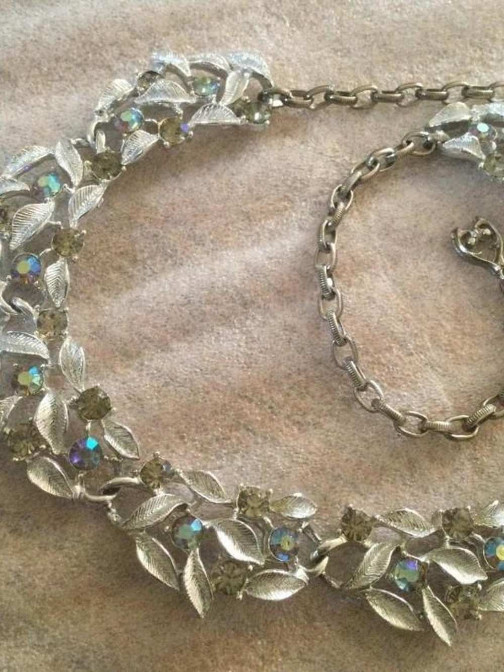Vintage Rhinestone Necklace - Picture 2 of 4